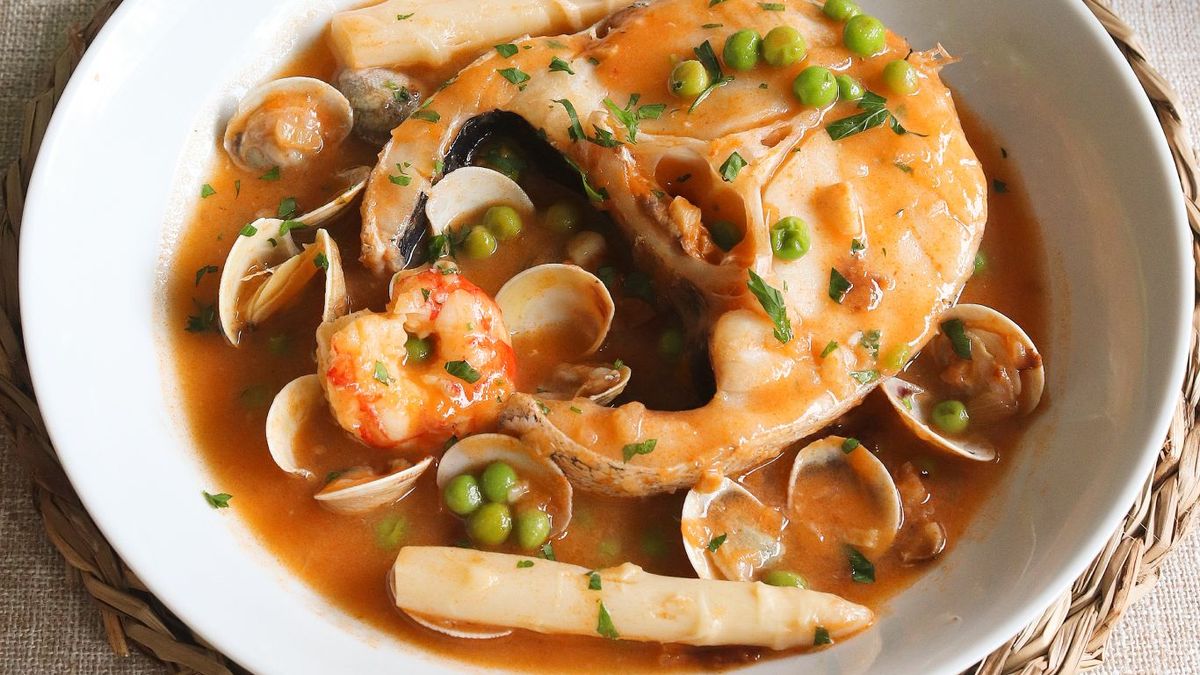 Merluza a la cazuela tradicional