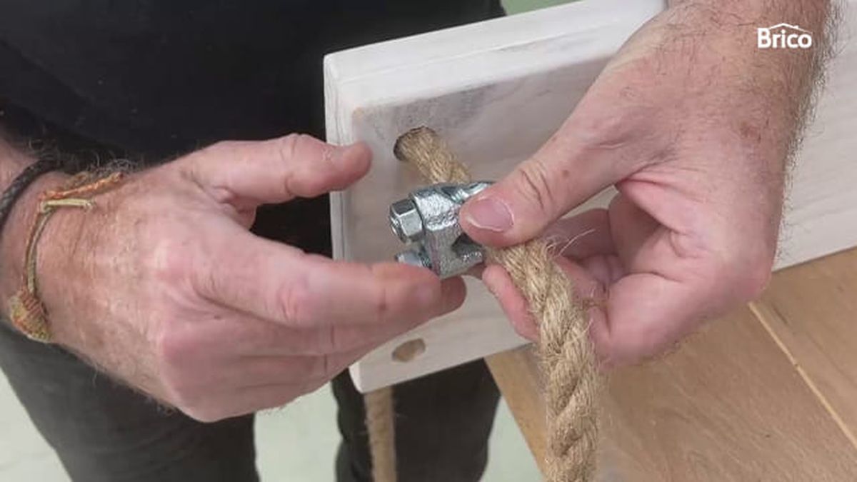 bricomania 21 estanteria colgante paso 21