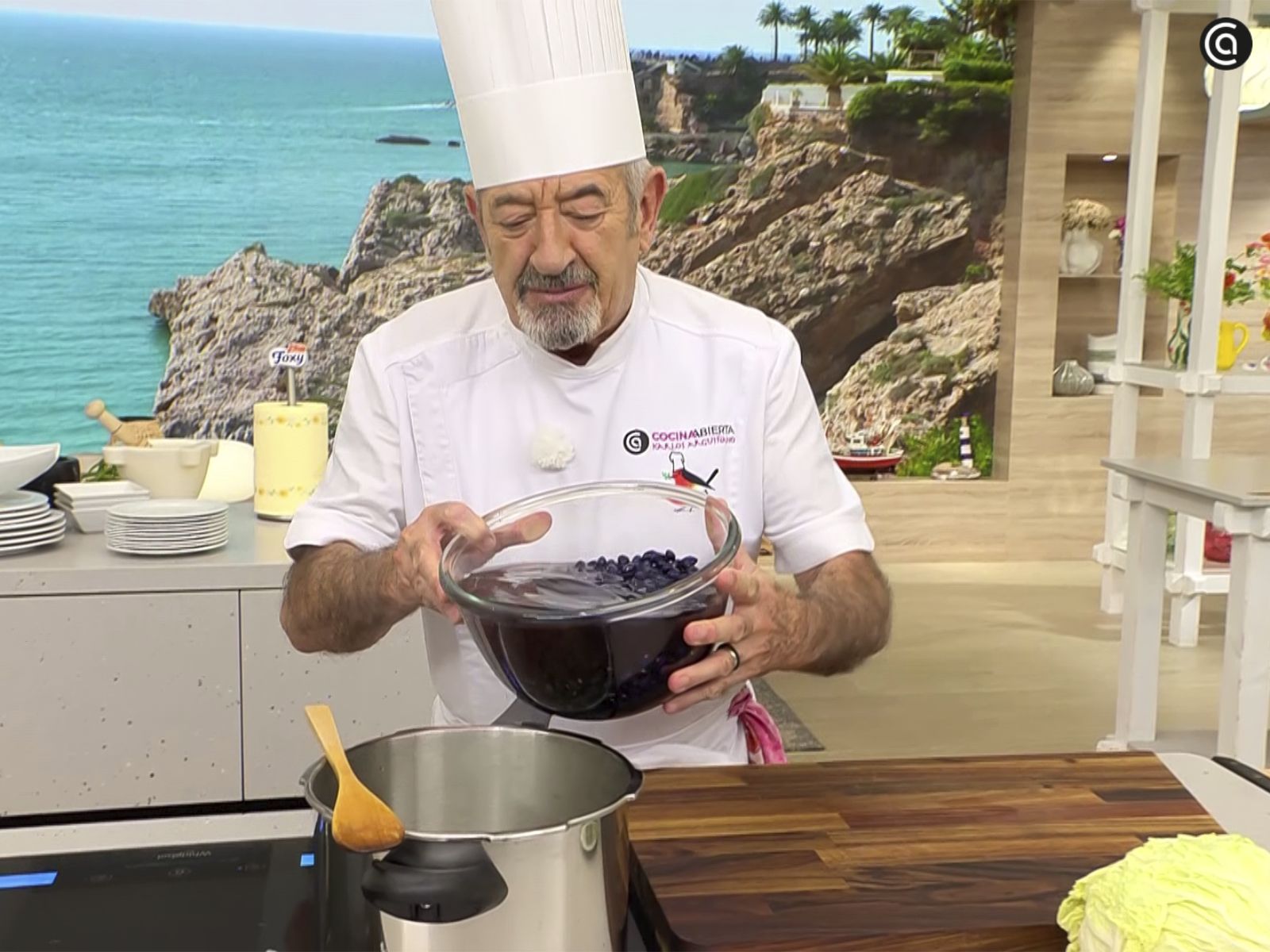 El truco de Karlos Arguiñano para quienes viven solos y no cocinan legumbres