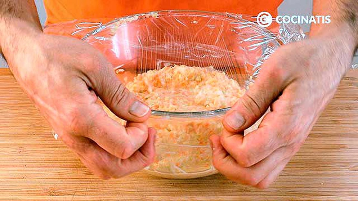 Receta de ensalada de col con zanahoria y manzana   paso 4