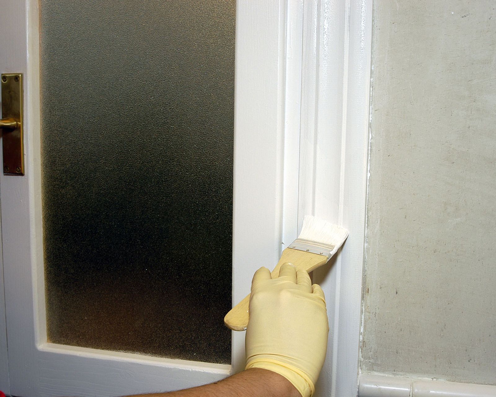 Colocar jambas en la ventana del baño paso 6 Colocar jambas en la ventana del baño paso 6