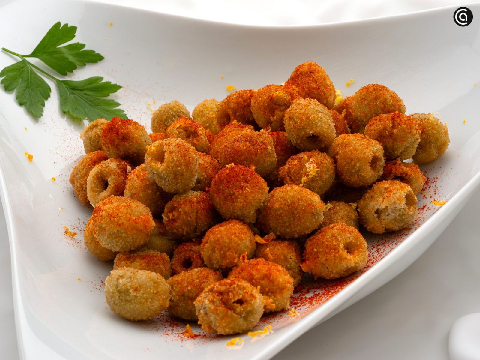 Aceitunas rebozadas al pimentón, receta de Joseba Arguiñano