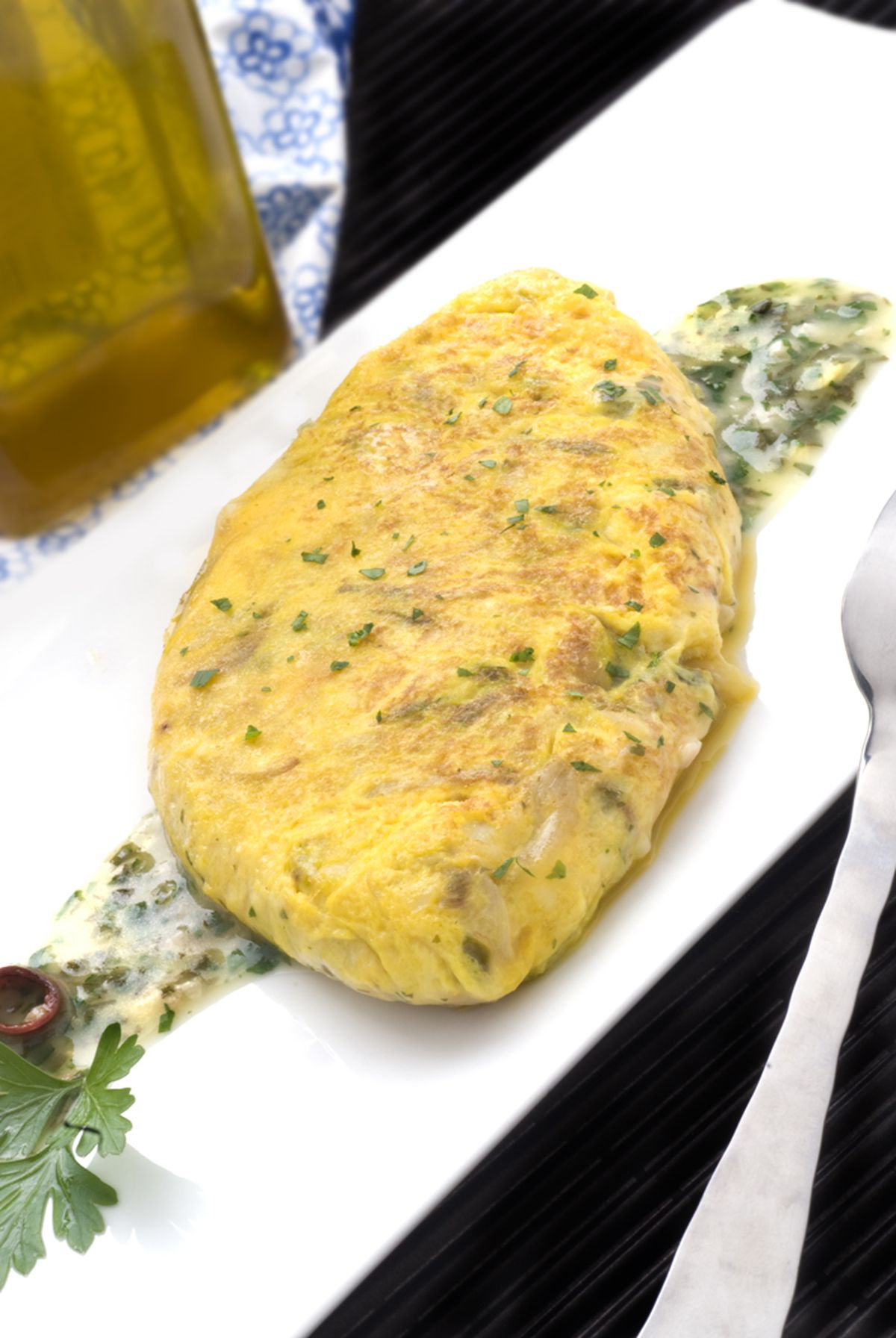 1097 tortilla bacalao salsa verde xl