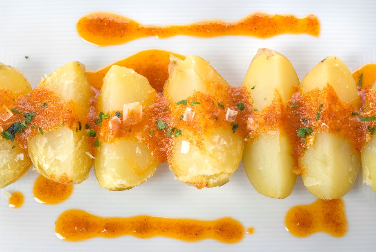 Patatas asadas con mojo picón