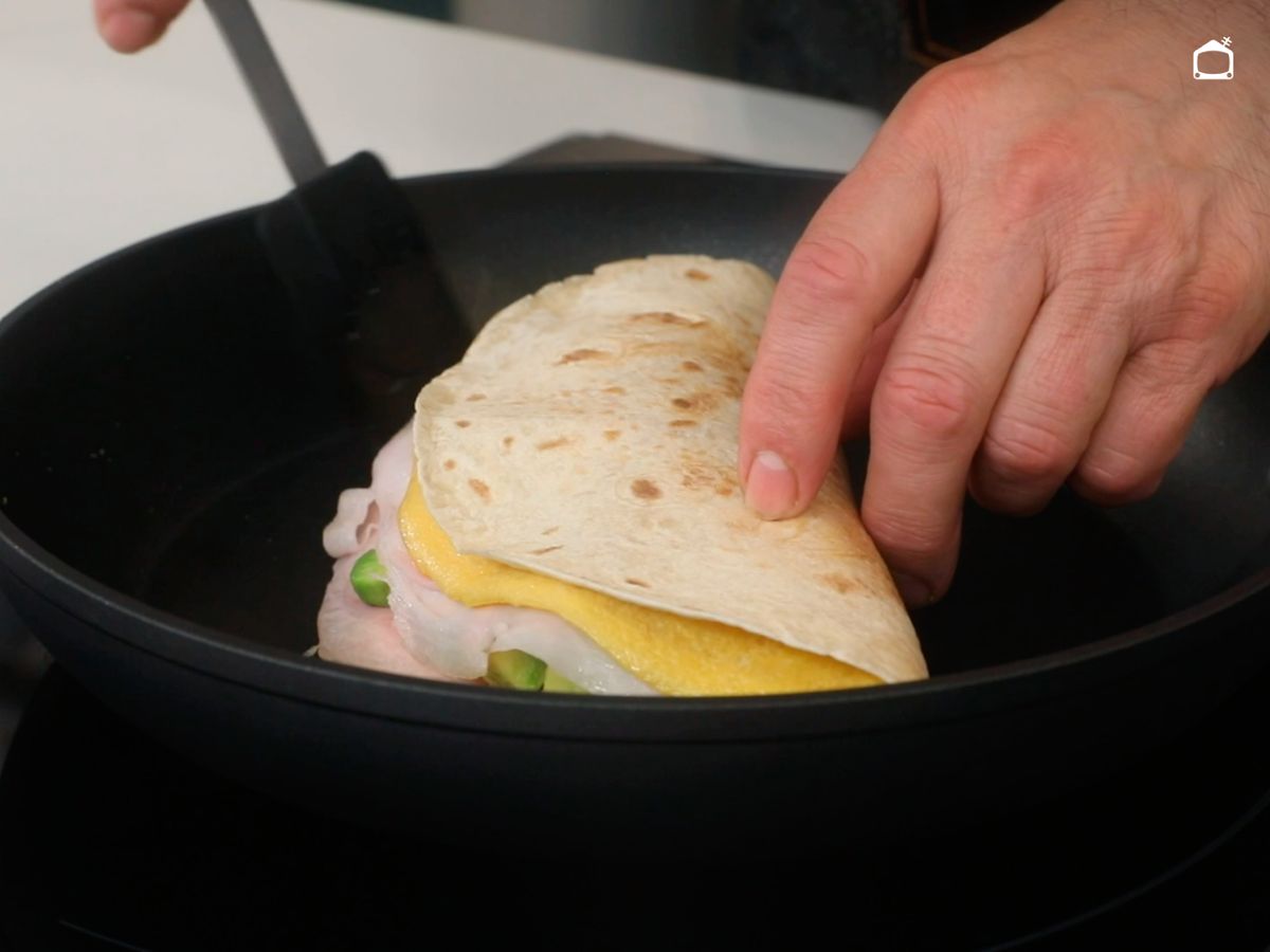 Dobla la quesadilla