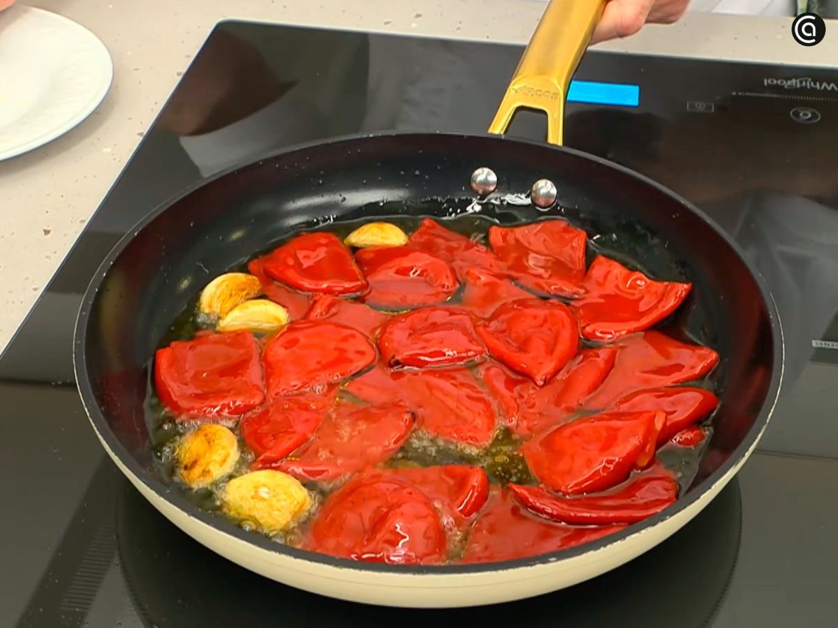 Elabora unos piquillos al pilpil bien melosos