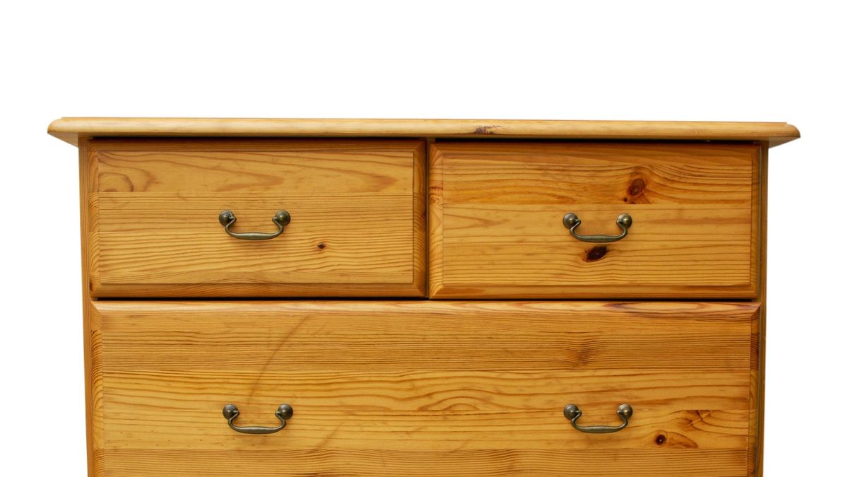 Unos tiradores nuevos le darán un aspecto totalmente diferente a un mueble viejo