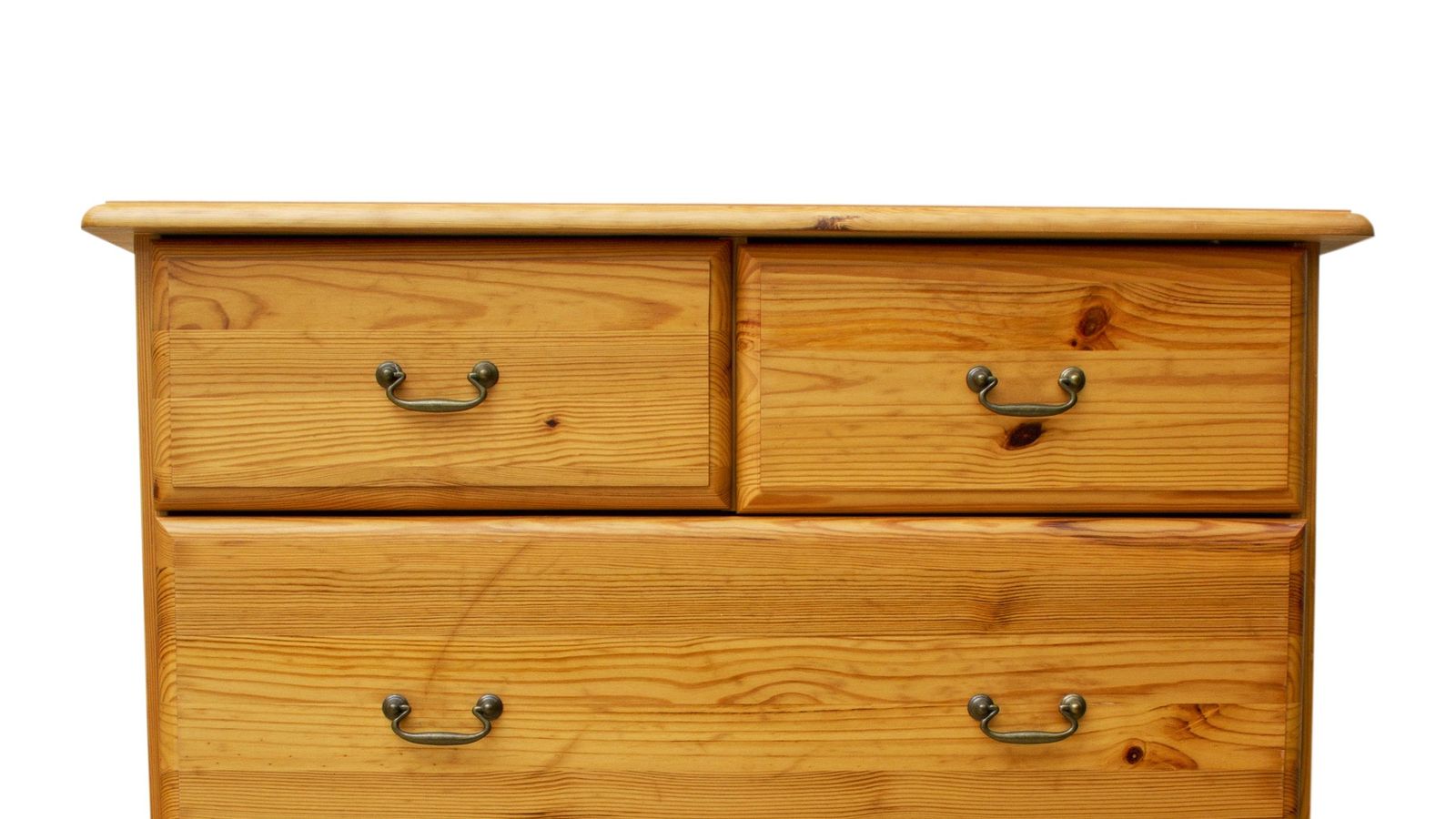 Unos tiradores nuevos le darán un aspecto totalmente diferente a un mueble viejo