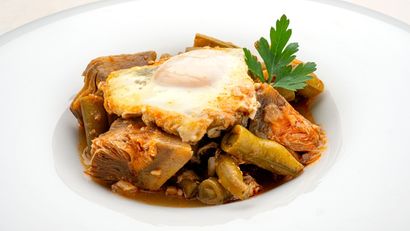 Guiso de habas a la andaluza, receta de Karlos Arguiñano