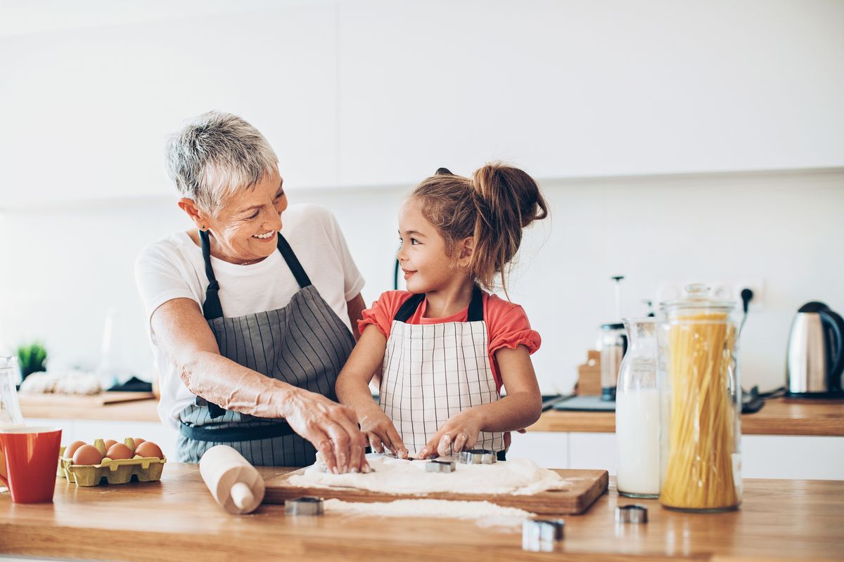 hacer galletas en casa con la abuela