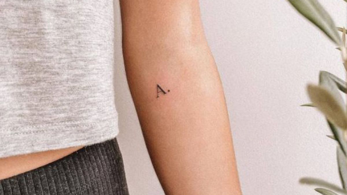6 tatuajes pequenos para mujer entre las que te sera dificil elegir letra