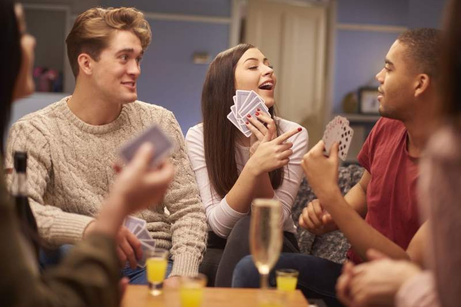 Es importante que organices juegos para amenizar la velada de Nochevieja Es importante que organices juegos para amenizar la velada de Nochevieja