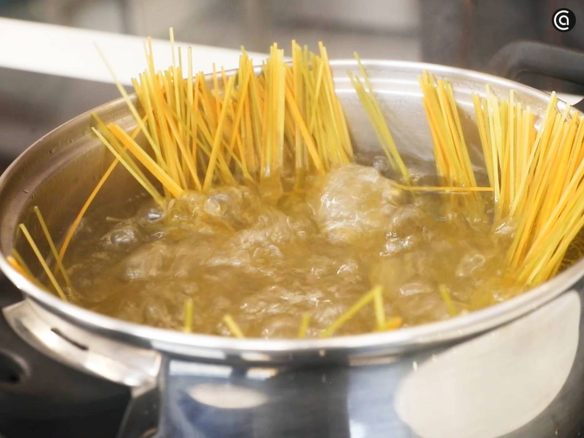 Cuece la pasta durante 8-10 minutos