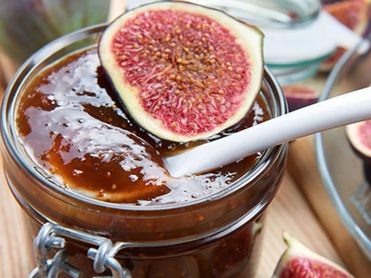 La mermelada de higos es una forma deliciosa de conservar su sabor más allá del verano.