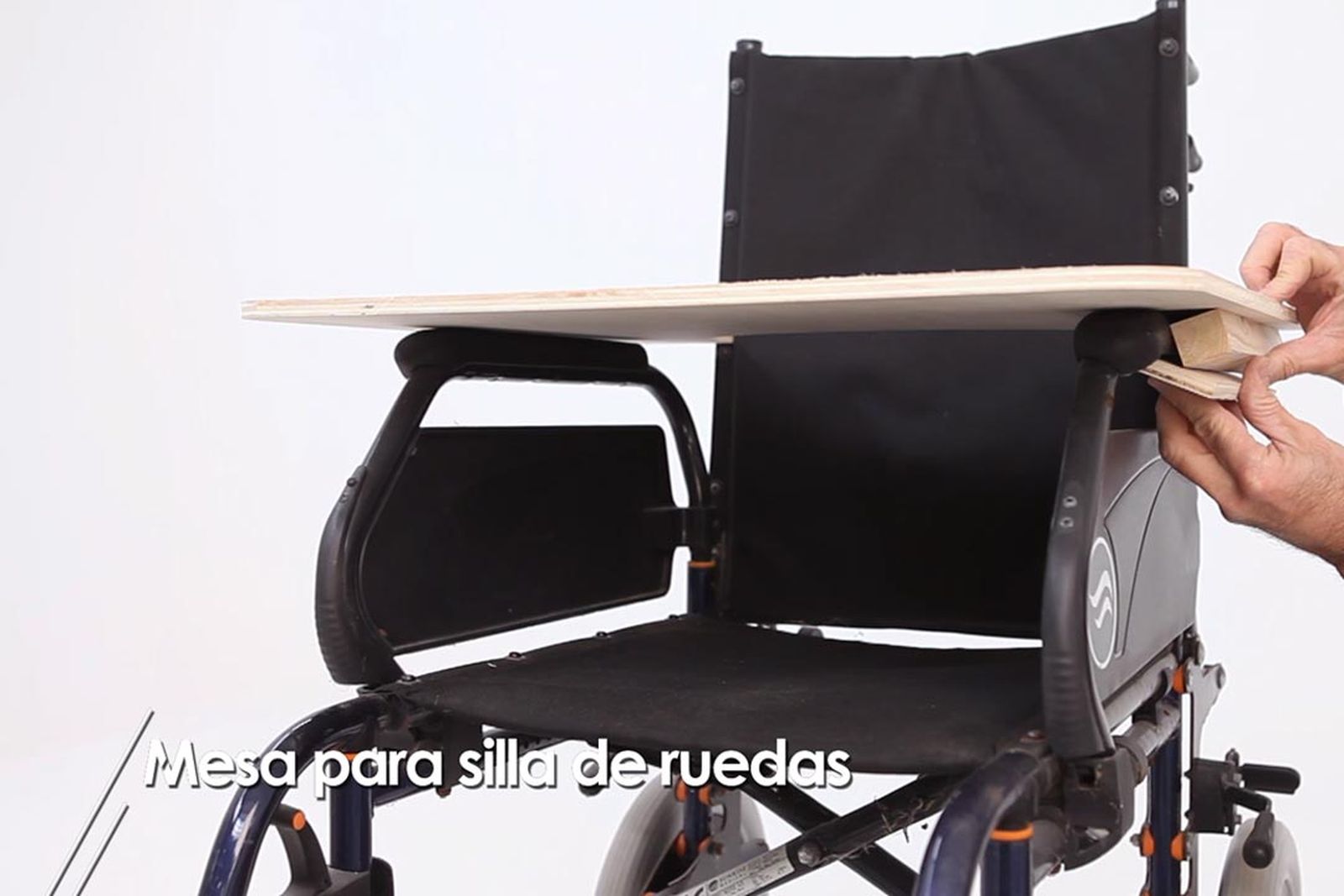 brico 1015 bri 2 mesa silla de ruedas paso 4 brico 1015 bri 2 mesa silla de ruedas paso 4