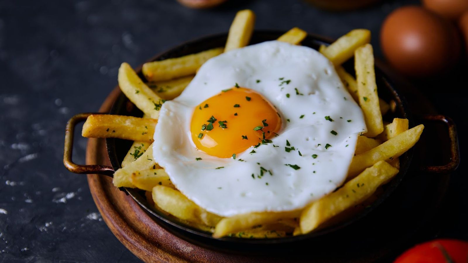Huevo frito con patatas