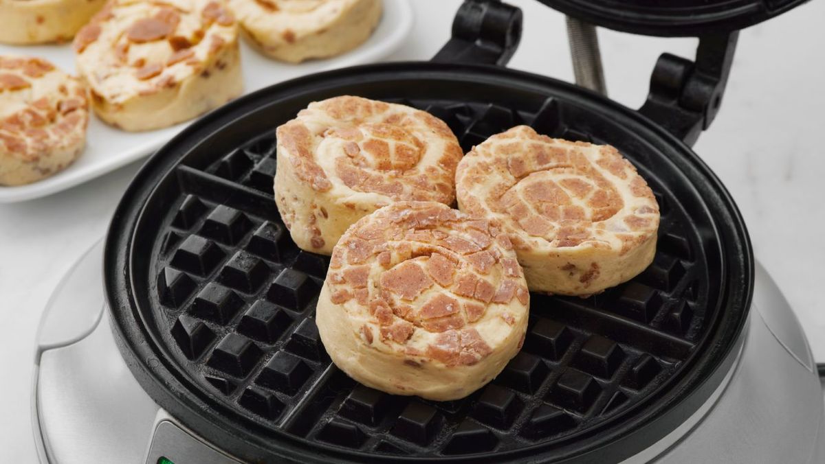 Rollitos de canela en gofrera