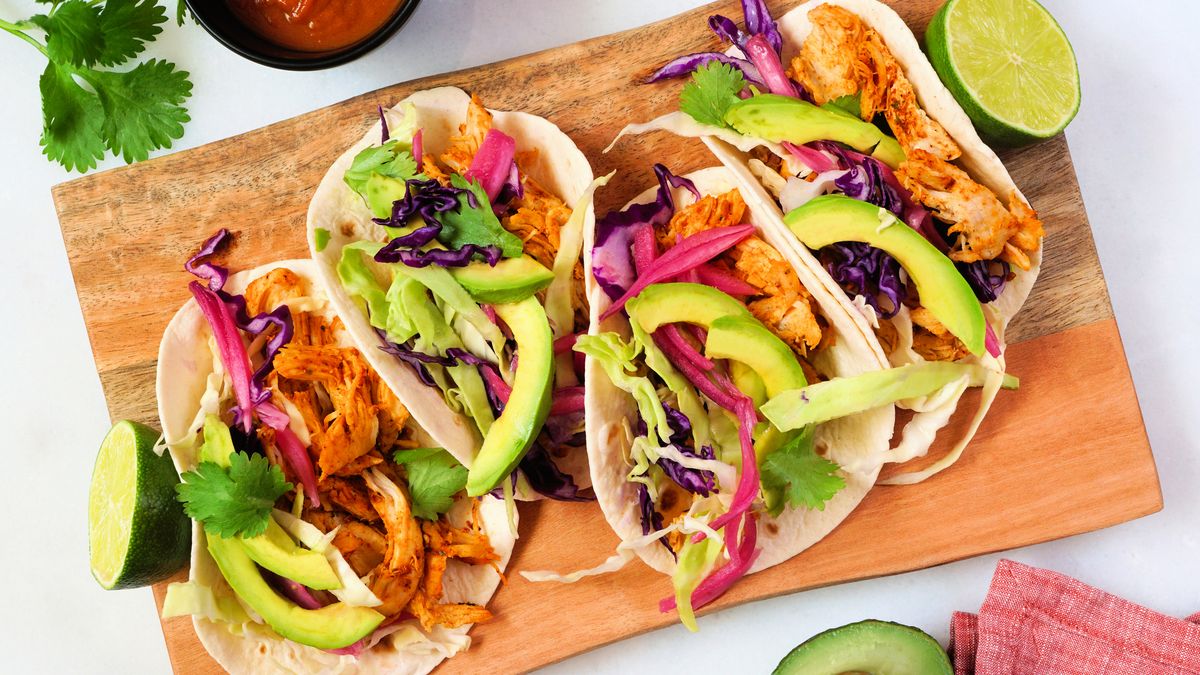 Saca partido a los restos del pollo asado con unos tacos mexicanos