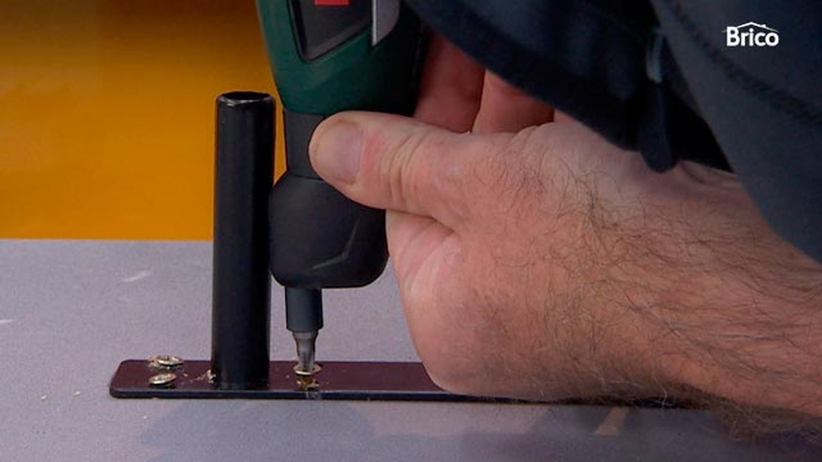 Cómo hacer un cabecero con una puerta paso 11