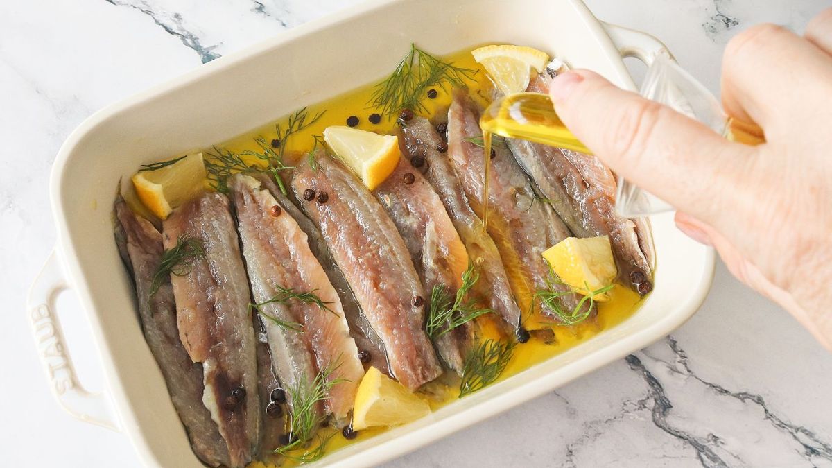 Sardinas con limón y aceite