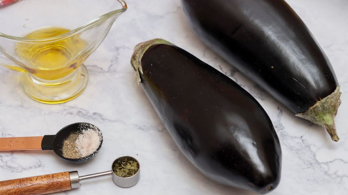 Ingredientes para hacer berenjenas asadas al horno