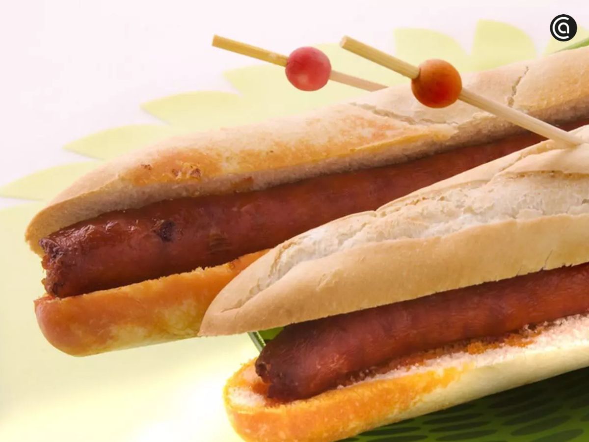 El bocadillo de chistorra es una alternativa a la clásica frankfurt para esas cenas improvisadas.