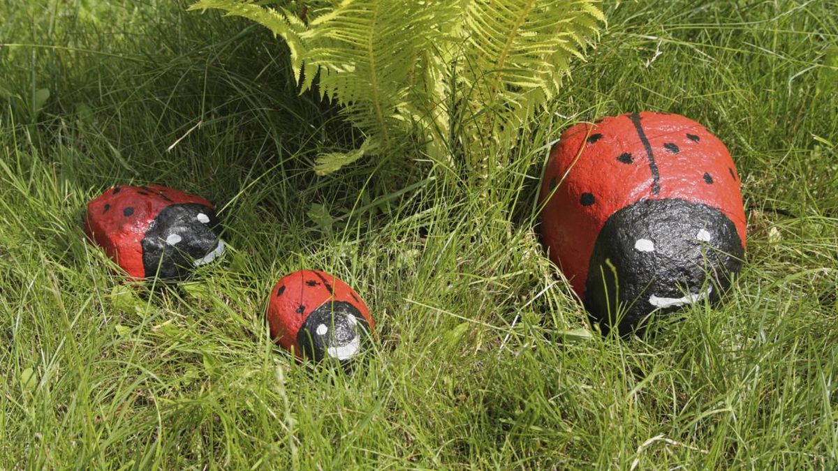 Piedras pintadas para jardín