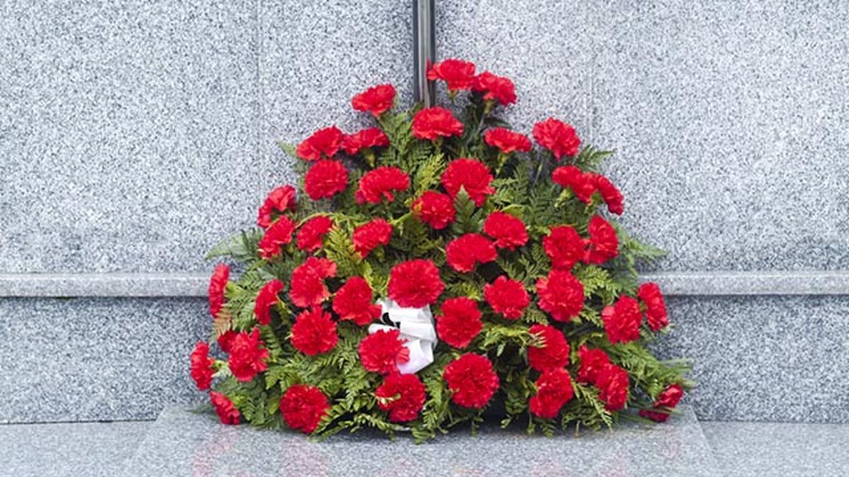 claveles en el dia de todos los santos