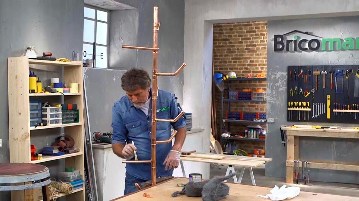 963 perchero cobre paso6