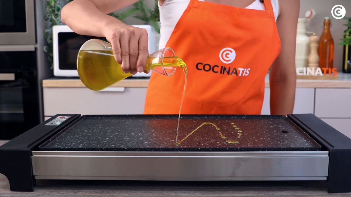 Engrasar siempre ligeramente la plancha