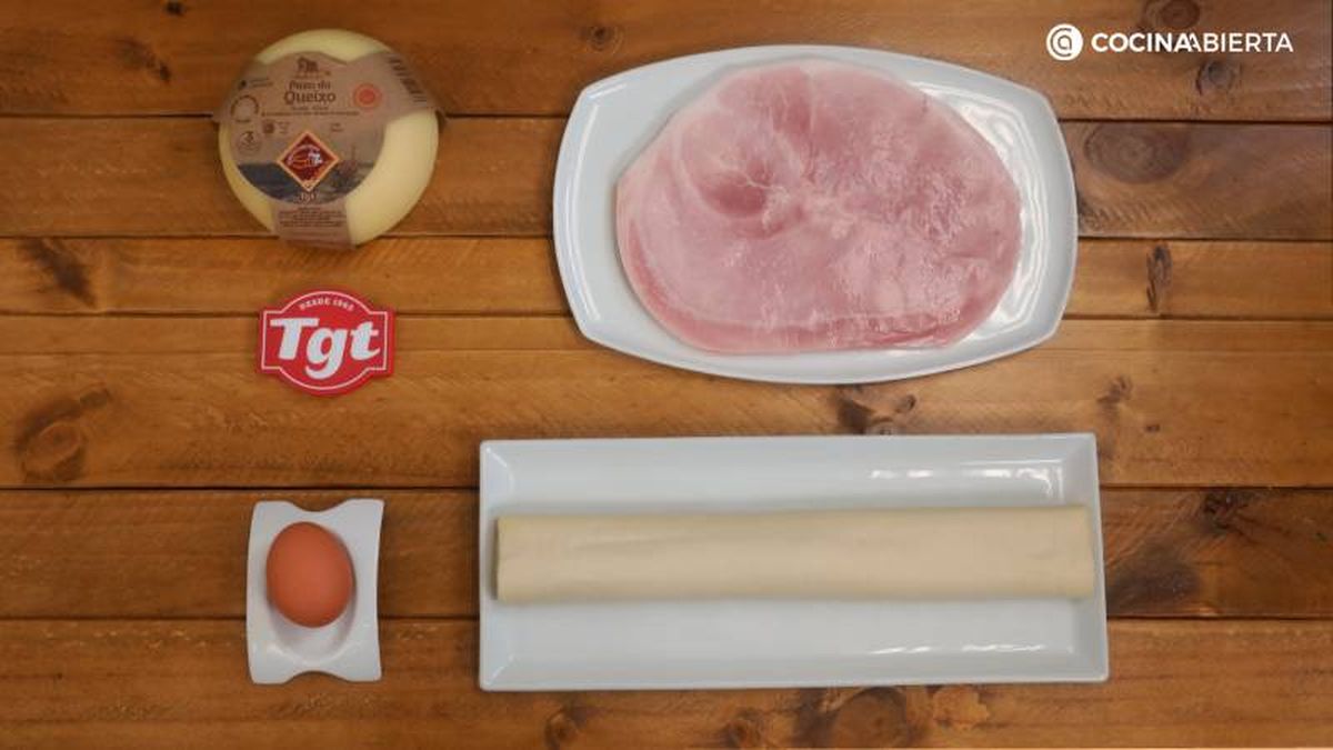 Ingredientes para hacer napolitanas de jamón y queso con hojaldre