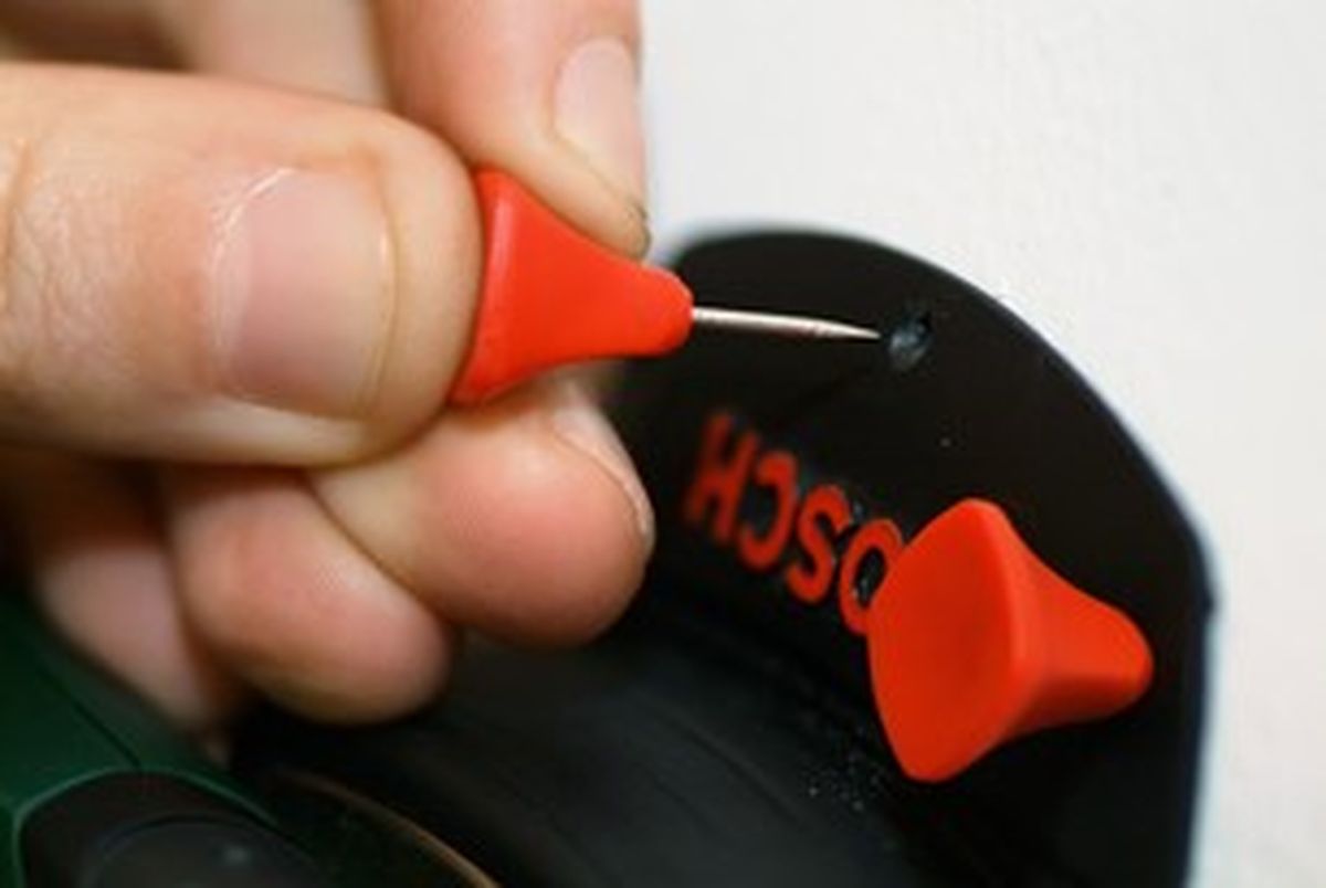 Brico 0482 1 colocacion cuadros escalonados paso 2