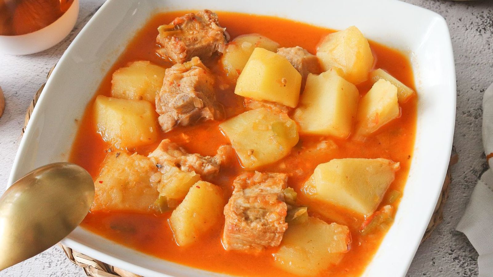 Patatas con costillas