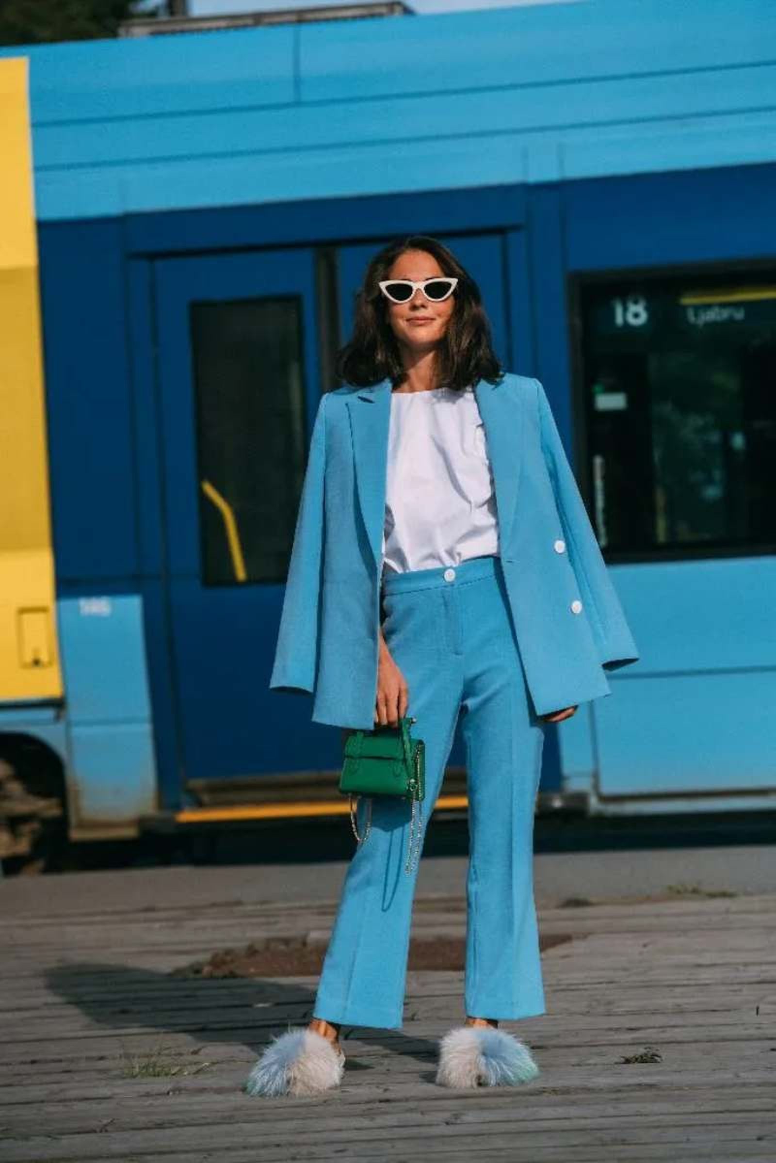 El color azul representa la emoción de la tristeza