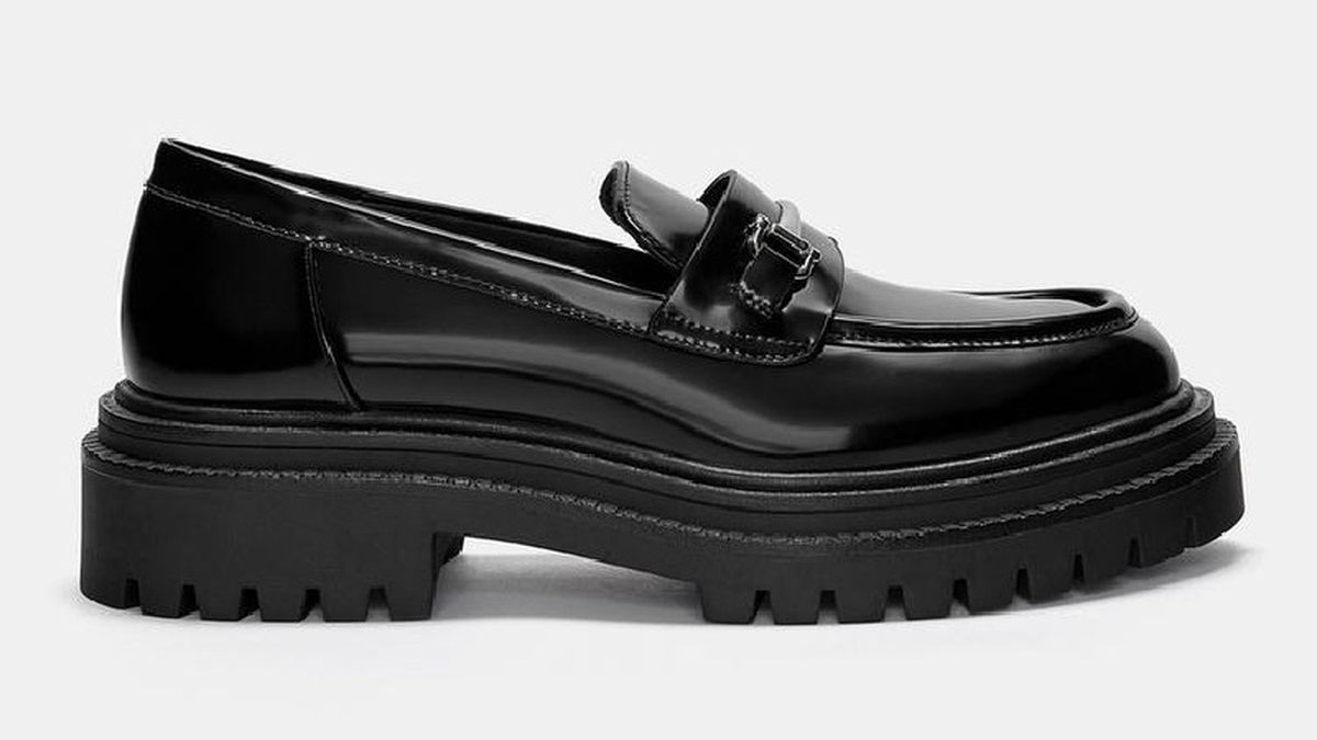 Mocasines negros con plataforma