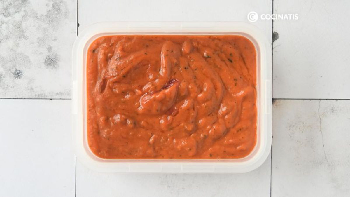 Preparamos la salsa gaucha en un recipiente hermético
