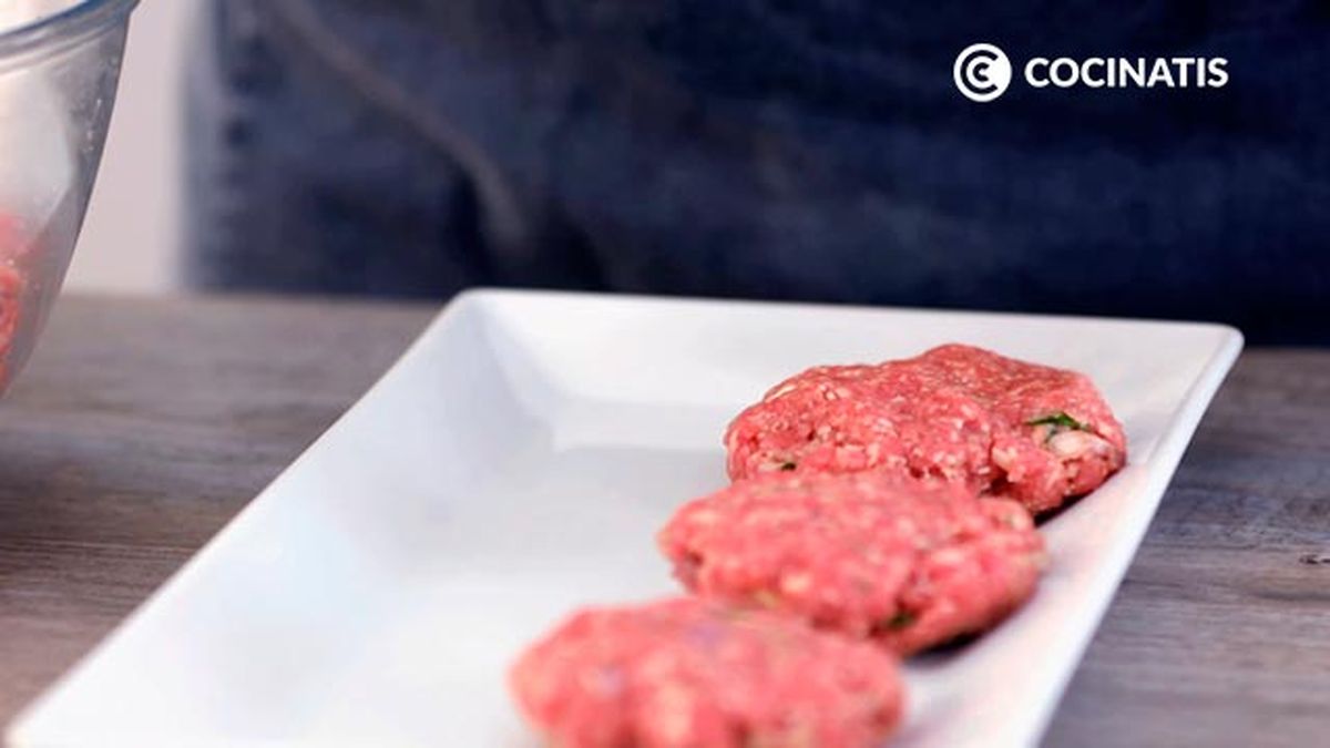 Receta de mini hamburguesas de carne picada y queso  paso 3