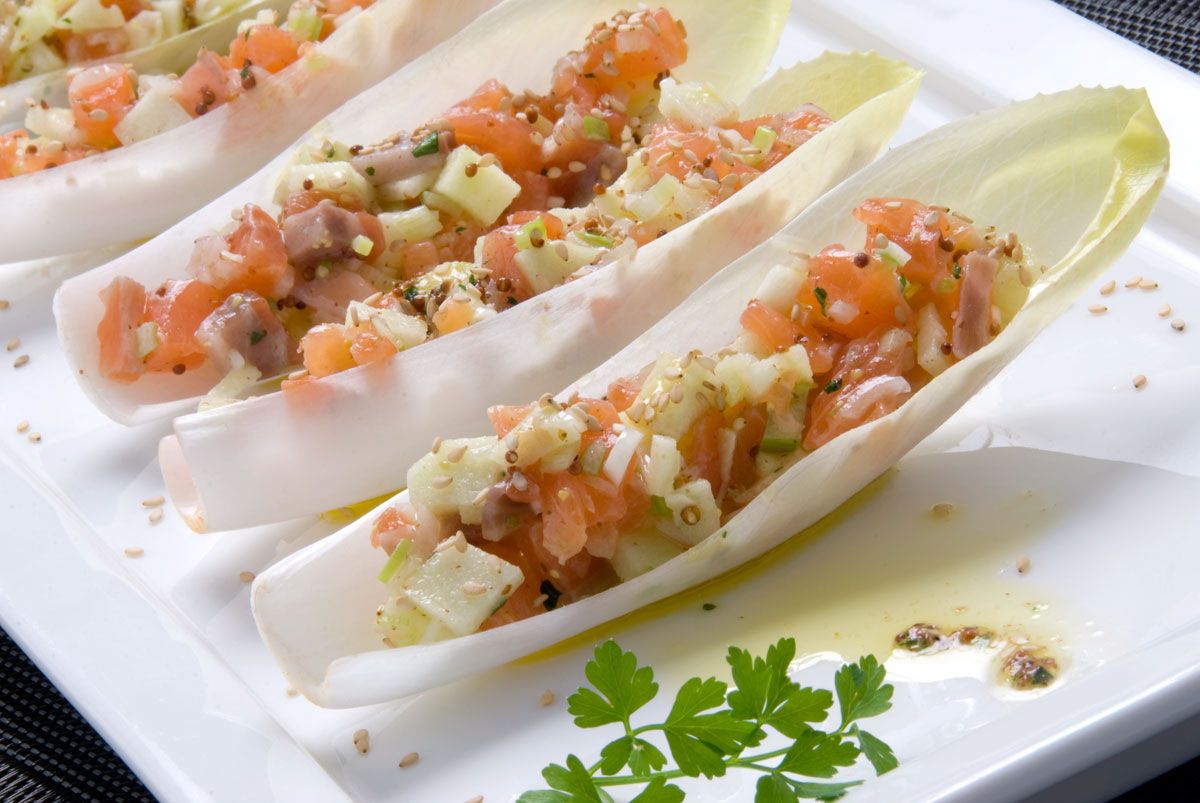 291 Ensalada de endibias  y salmon ahumado (4906)