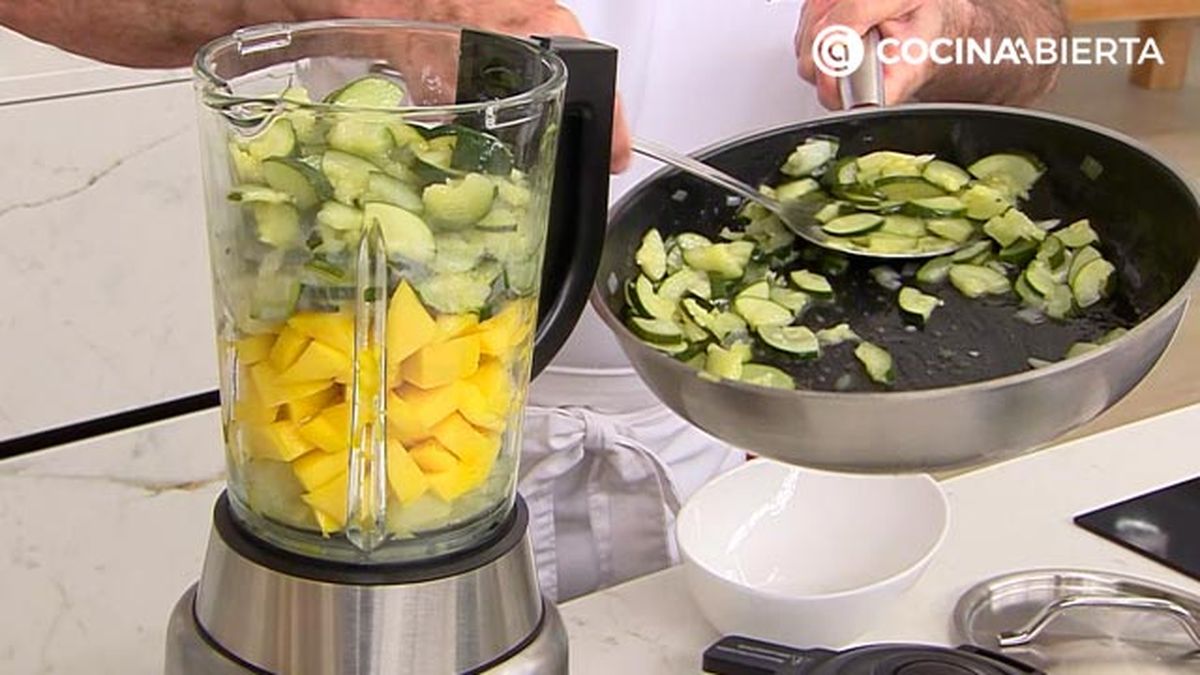 sopa fria de calabacin y mango receta karlos arguinano karl67720321 paso4