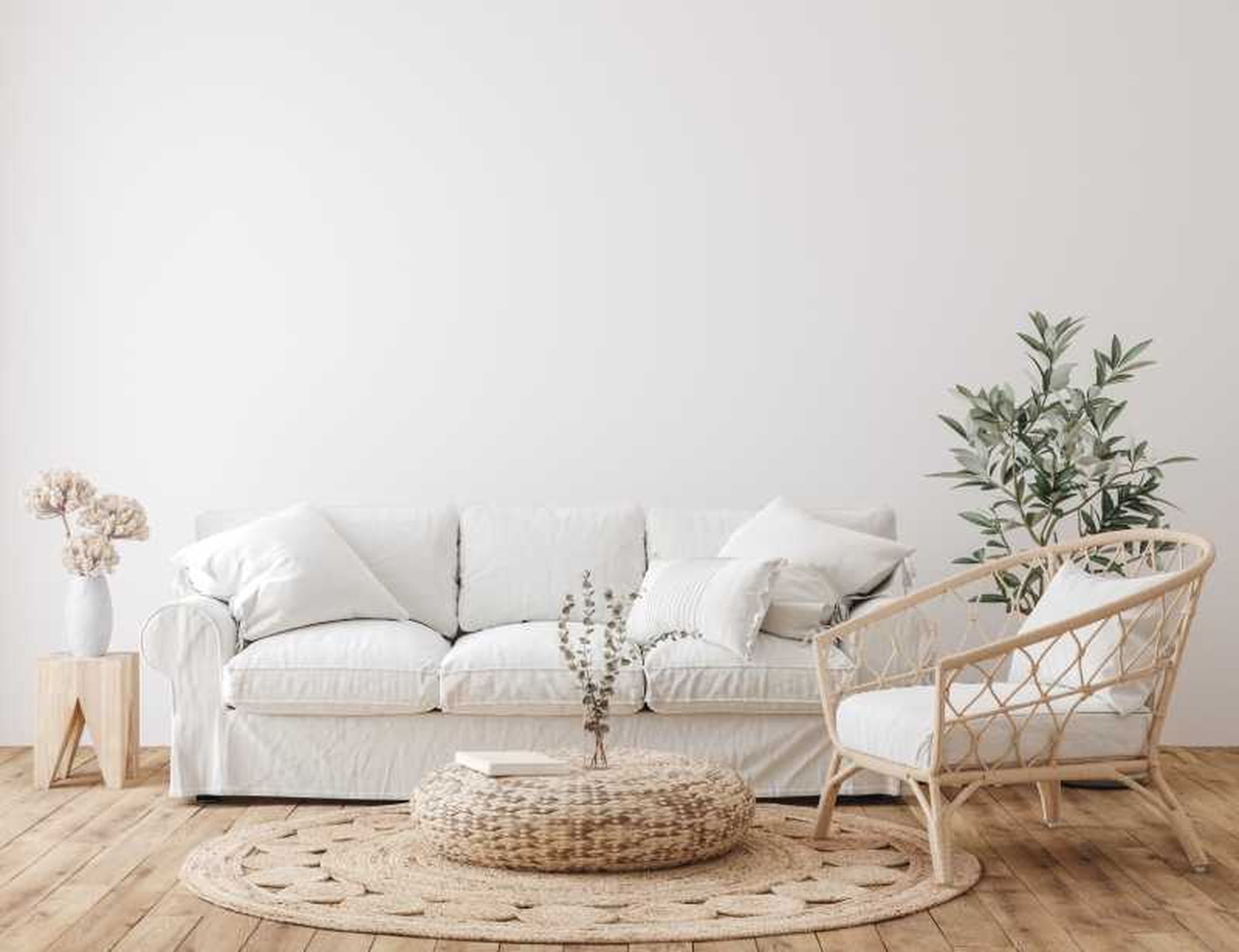 Salón nórdico con plantas y texturas naturales. Salón nórdico con plantas y texturas naturales.