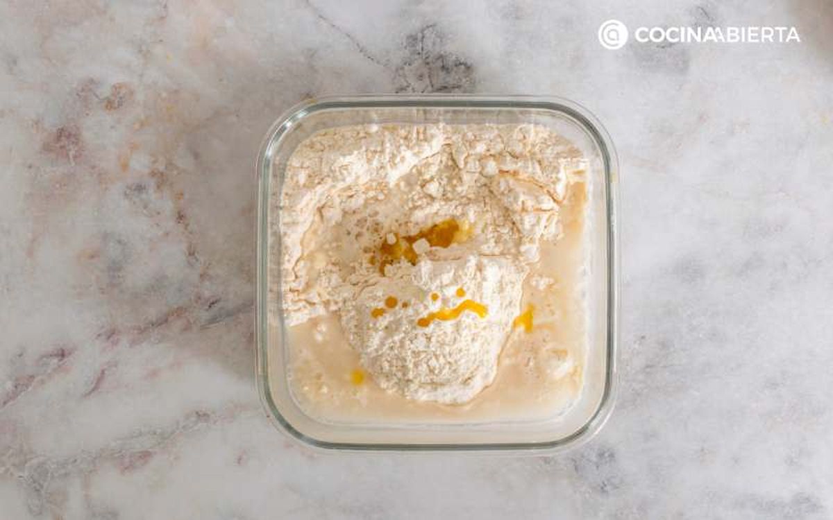 Mezcla los ingredientes en un bol