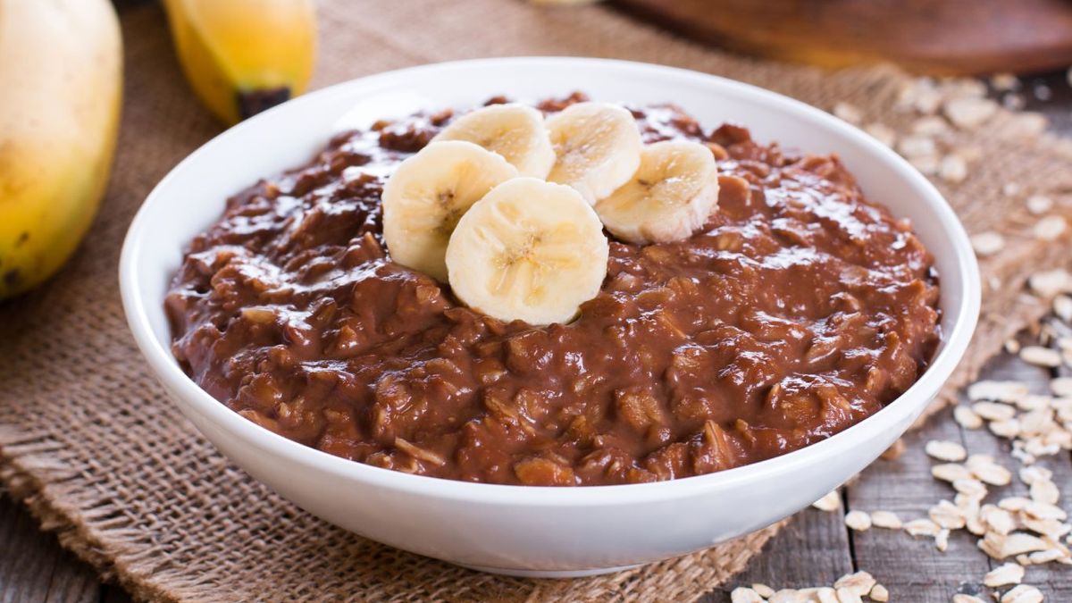 Gachas de avena de chocolate con plátano