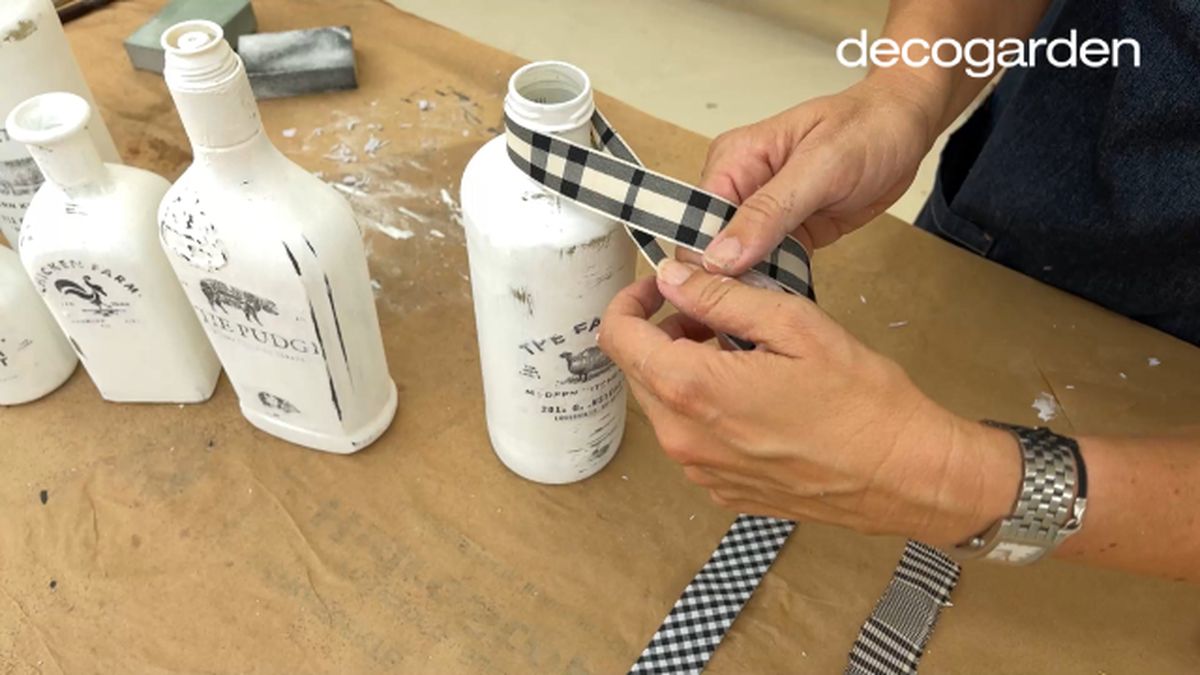 decorar botellas cristal paso 9