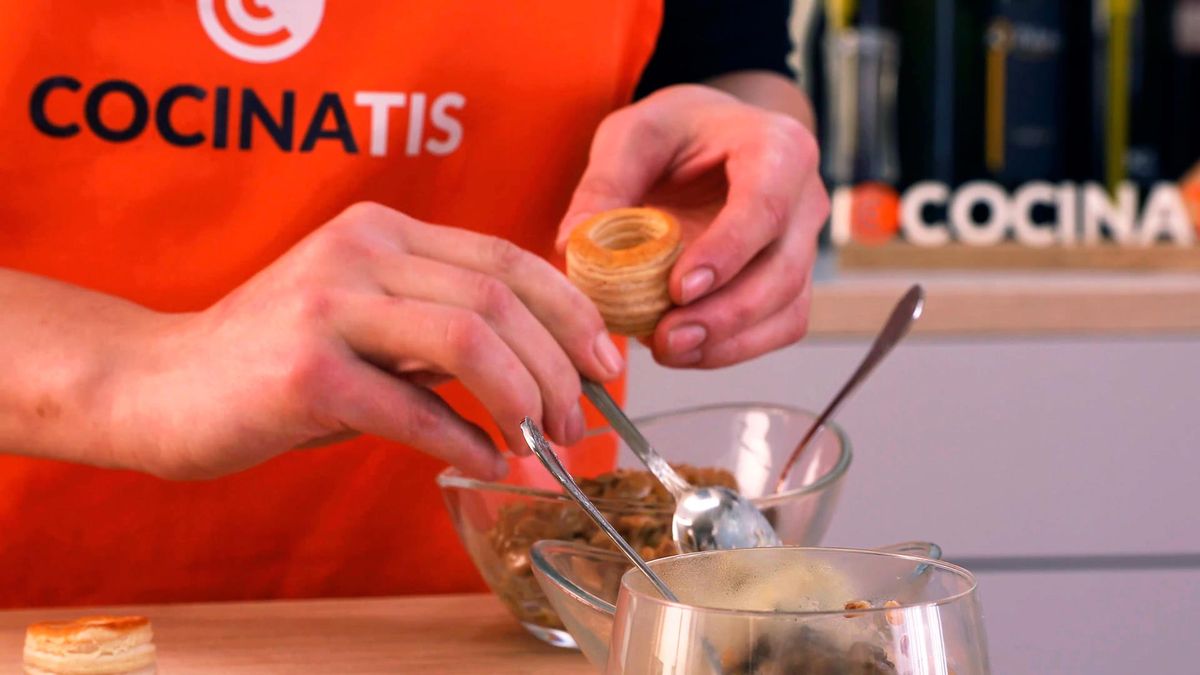 Volovanes rellenos de pollo, champiñones y paté vegetal   paso 4