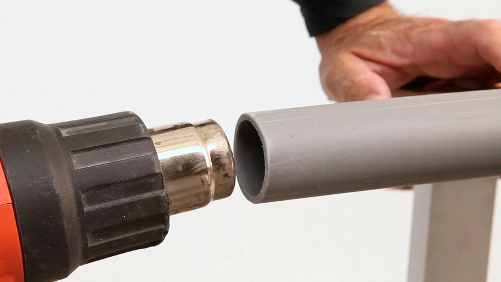Como abocardar un tubo de PVC paso 1 Como abocardar un tubo de PVC paso 1