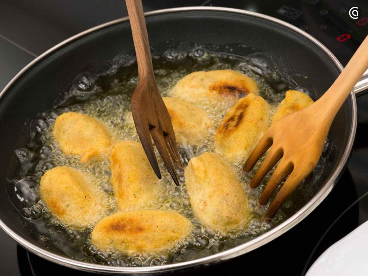 Fríe las croquetas de carne