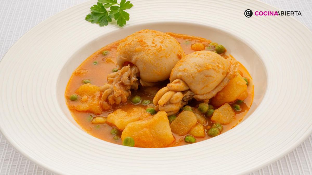 Guiso de sepia con patatas y guisantes