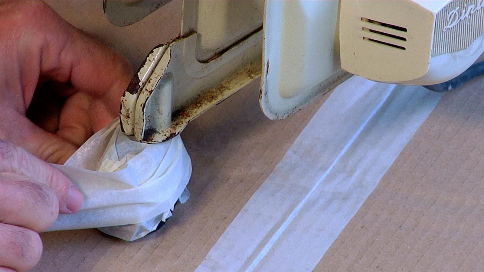 Cómo pintar un radiador paso 2 Cómo pintar un radiador paso 2