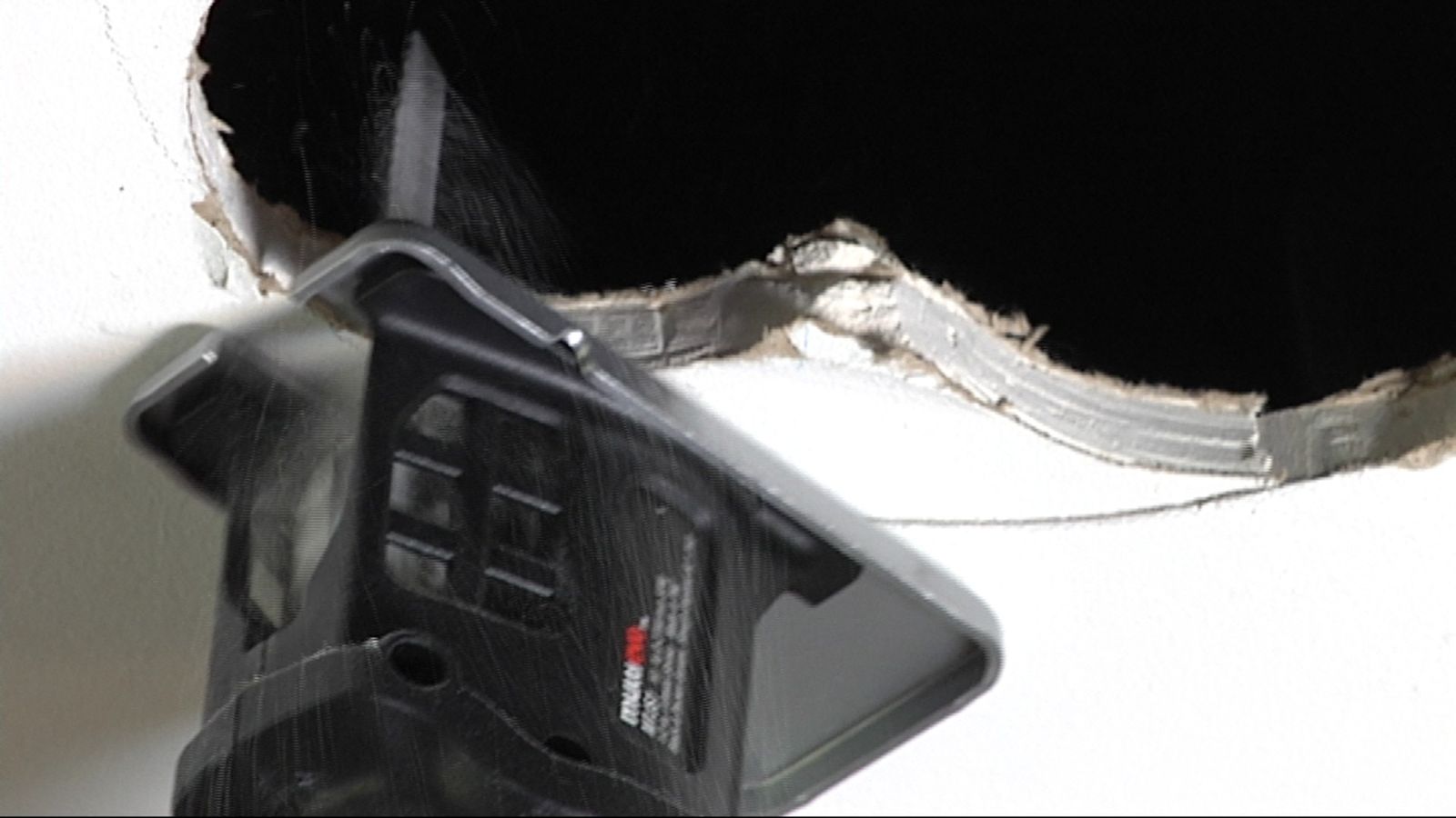 Sustituir foco encastrado paso 6 Sustituir foco encastrado paso 6