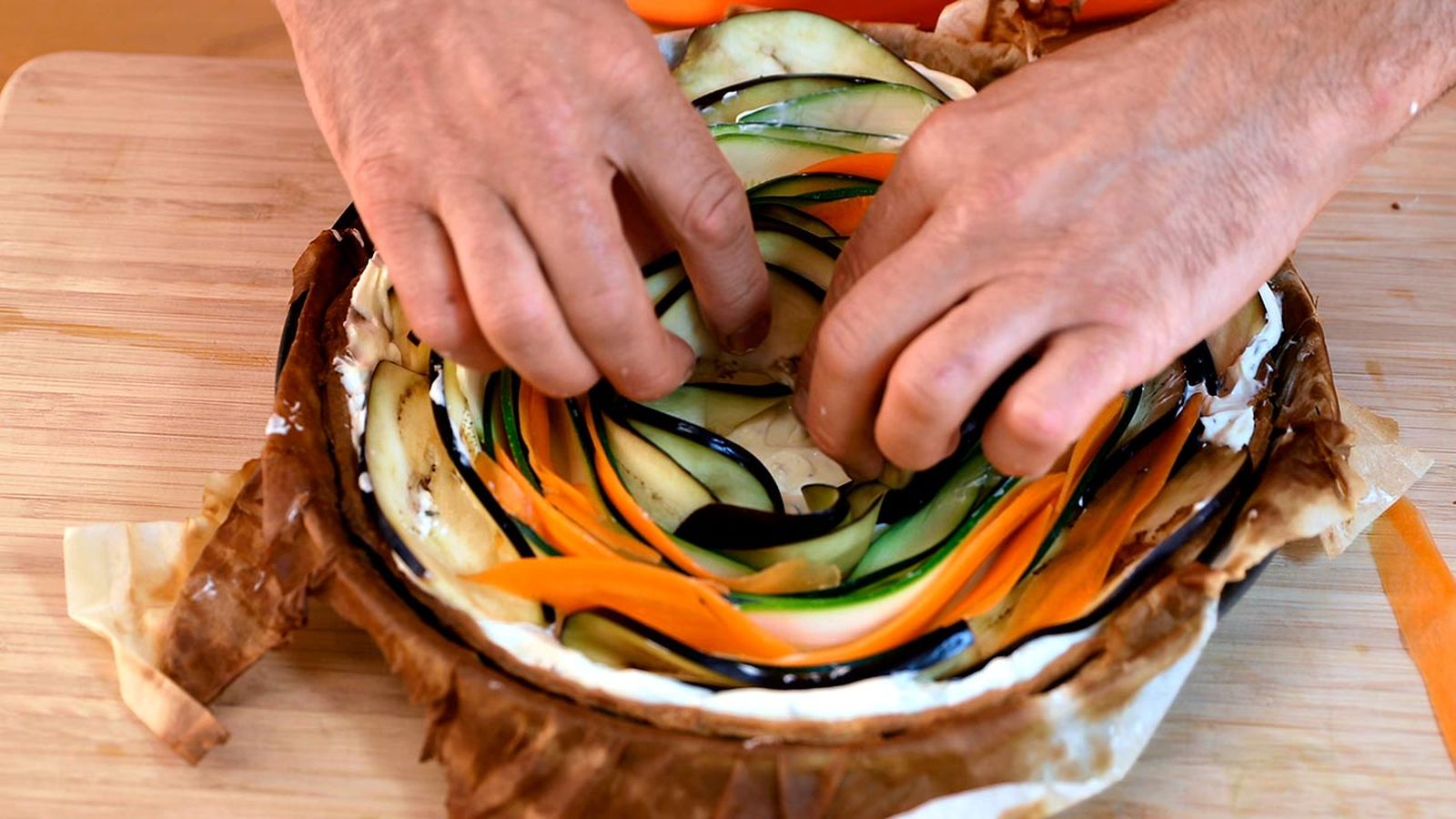 Receta de tarta de verduras en espiral paso 5 Receta de tarta de verduras en espiral paso 5